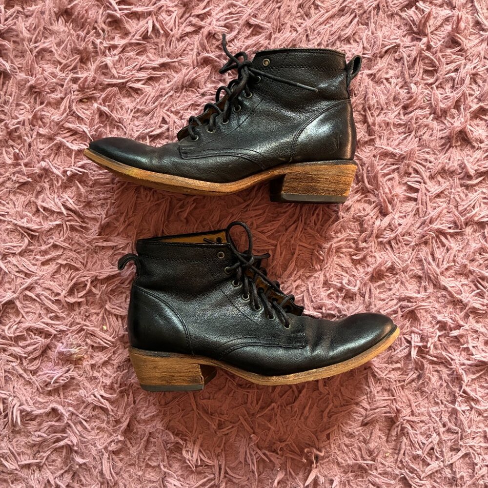 ❗️SOLD❗️Frye Carson Shortie Black Leather Lace-Up Ankle Oxford Booties Size 8 - Picture 2 of 7